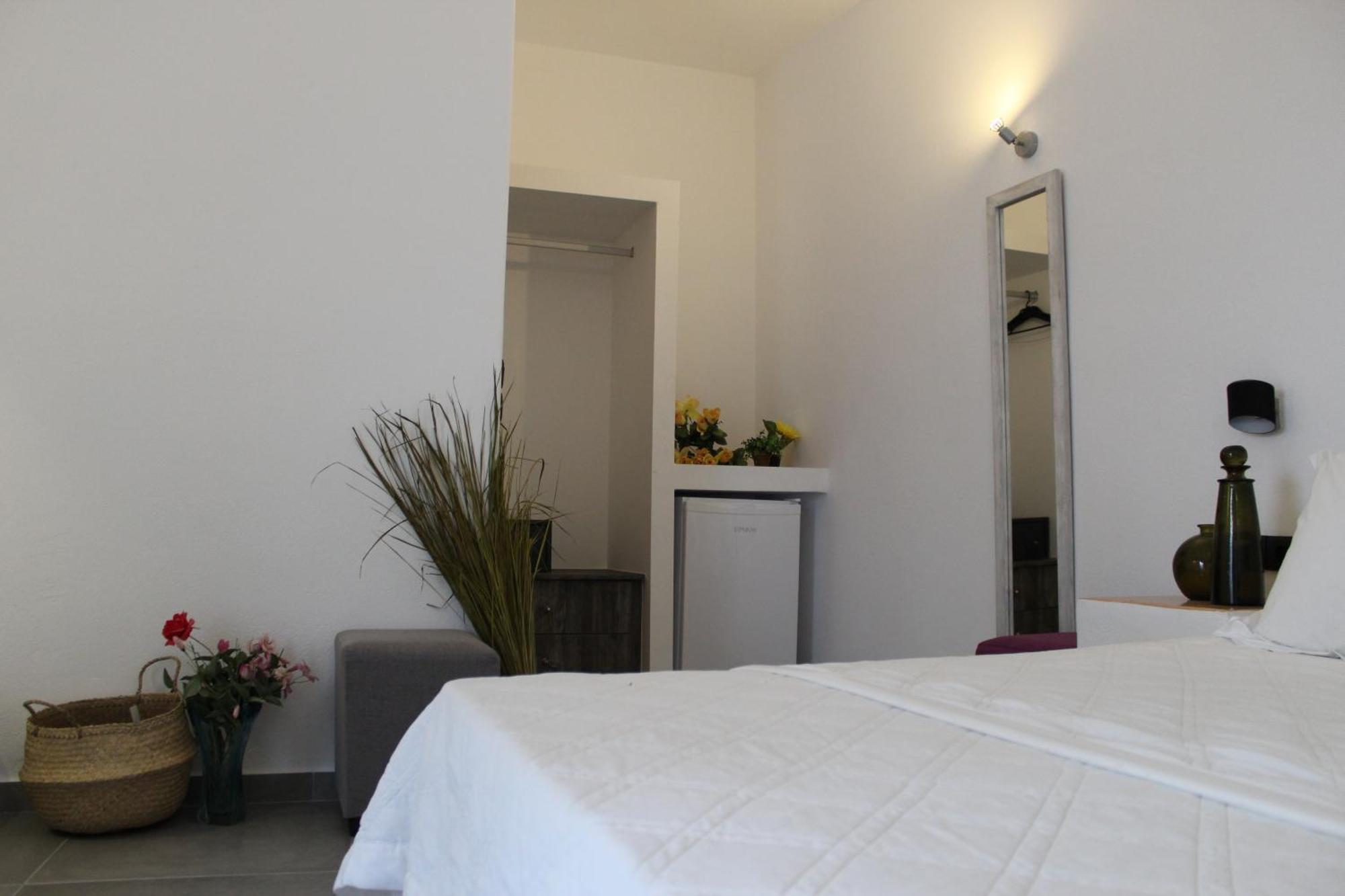 Perissa Centrale Rooms Bagian luar foto