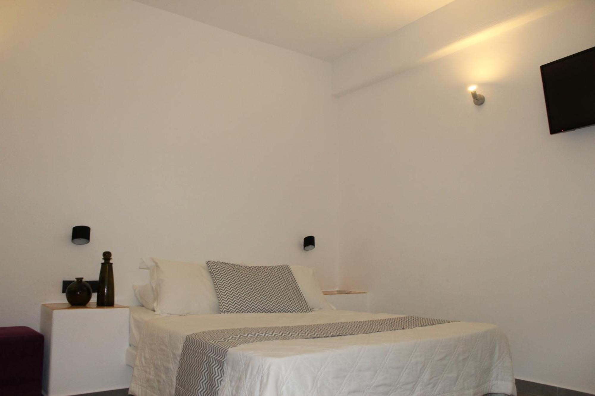 Perissa Centrale Rooms Bagian luar foto
