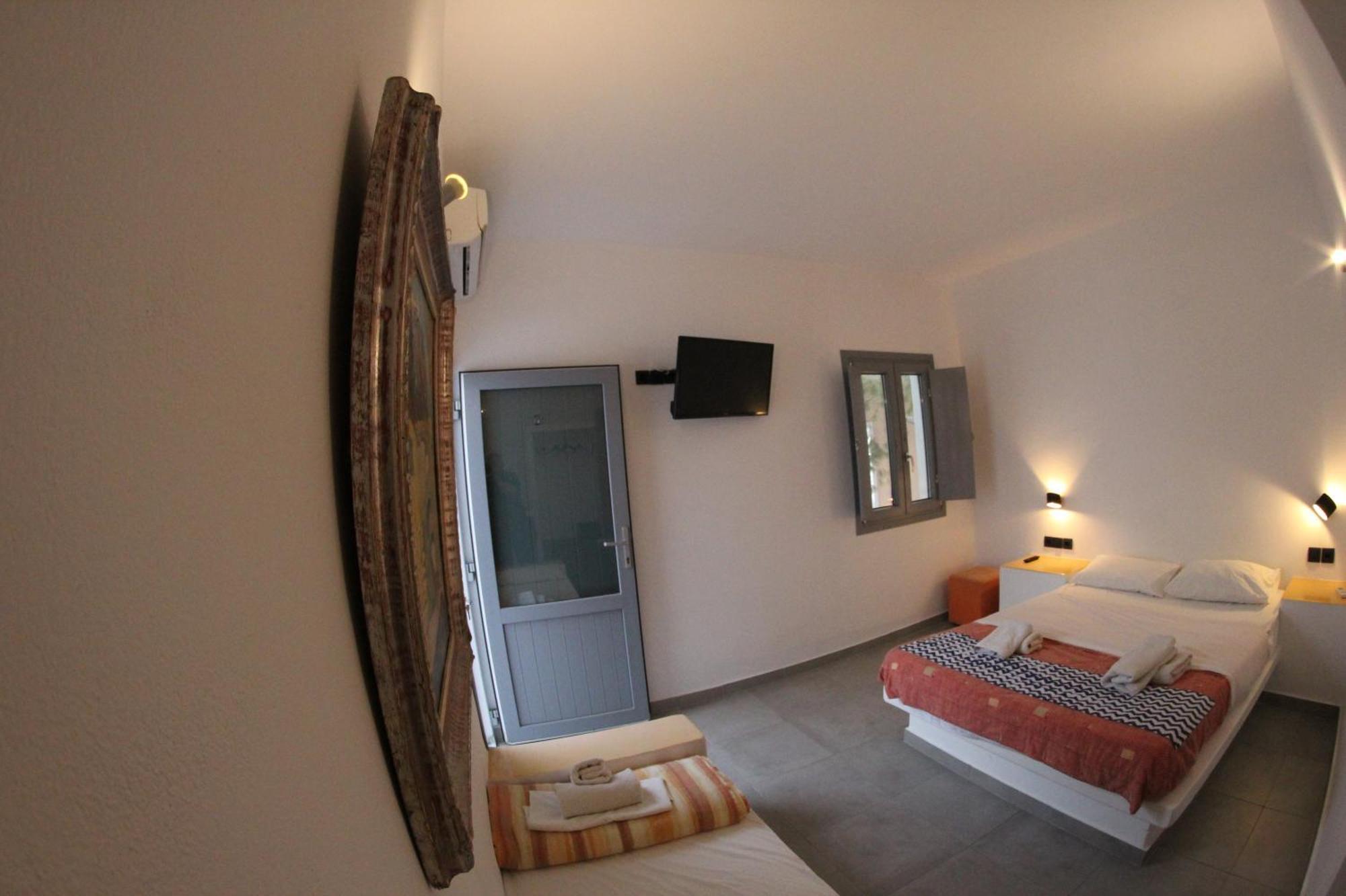 Perissa Centrale Rooms Bagian luar foto